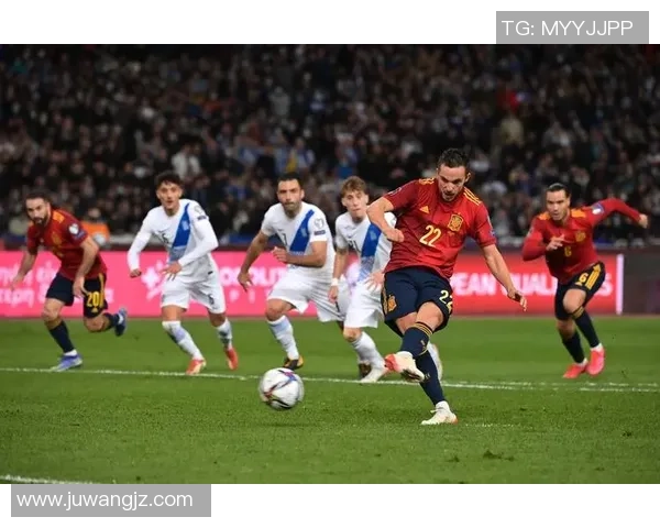 绿茵场上小学生心中的足球球星闪耀追梦故事 绿茵场上小学生心中的足球球星闪耀追梦故事