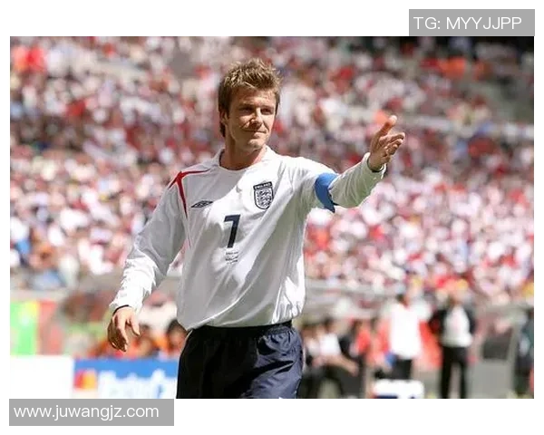 足球明星联名服饰潮流风向标打造个性化时尚体验,释放运动与潮流的无限魅力 足球明星联名服饰潮流风向标打造个性化时尚体验,释放运动与潮流的无限魅力