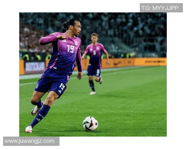 如何在网络上轻松找到足球球星高清图片和资源网站推荐